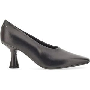 MM6 Maison Margiela Hoge hakken - Pointed Toe Leather Pumps With Flared Heel in zwart