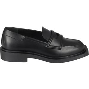 - Smooth Calf Leather Moccasin In Black in zwart