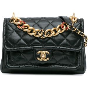 Chanel Crossbody bags - 2000-2020 CC Quilted Lambskin Chain Link Flap in zwart