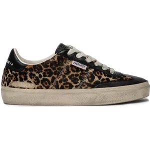 Golden Goose Low-Top Sneakers - Gym Shoes in bruin