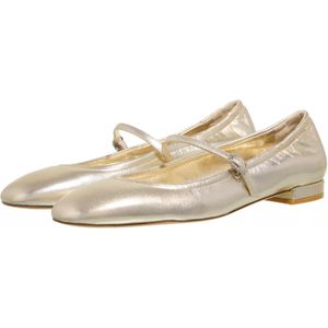 Stuart Weitzman Loafers - Claris Ballet Flat in goud