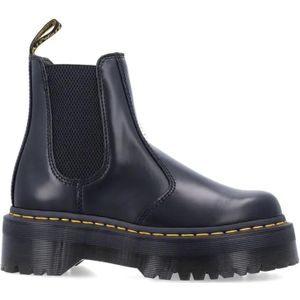 Dr. Martens Boots - 2976 Quad Boots in zwart