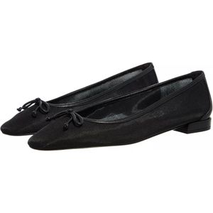 Stuart Weitzman Loafers - Arabella Ballet Flat in zwart