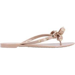 Valentino Garavani Sandalen - Rockstud Bow Flip Flops in beige