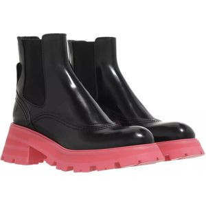 Alexander McQueen Boots & laarzen - Wander Boots Leather in roze