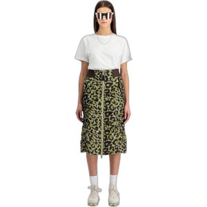 Damesrok halverwege Alpha Industries MA-1