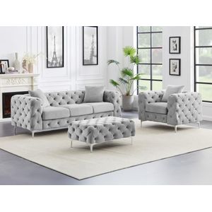 Driezits-Chesterfield-bank, -fauteuil en -poef van lichtgrijs velours EDWINA
