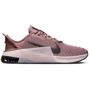 nike metcon 9 flyease dames cross training schoenen roze