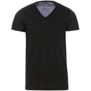 TRIGEMA Slim Fit T-Shirt V-hals zwart, Effen