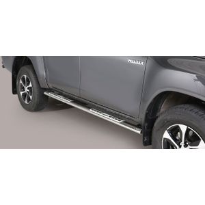 Side Bars | Toyota | Hilux Dubbele Cabine 16- 4d pic. | rvs zilver Design Side Protection RVS
