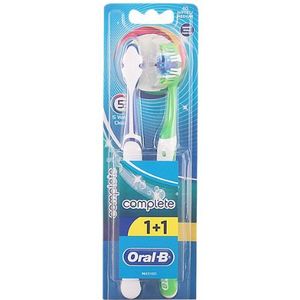 Oral-B 5 Way Clean Medium Tandenborstels - 2 stuk