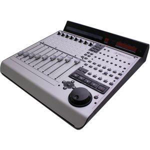 Mackie Control Universal Pro 9 kanaals digitale mixer