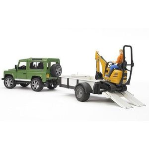 Bruder Landrover + Aanhanger met Graafmachine