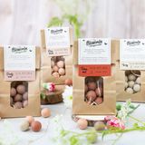 Blossombs Zaadbommetjes in Kraft Zak - 50 Bloembommetjes - Creméwit - Cadeau voor Vlinders en Bijen