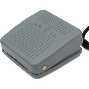 Voetschakelaar OFF-(ON) - 10A 250V - SPDT (1NO 1NC) - VFS-201 - Grijs