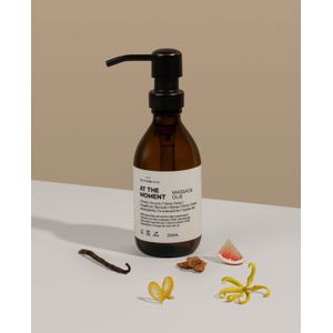 Natuurlijke Massage olie - At The Moment - 250 en 500 ML