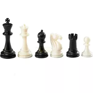 Alleen Schaakstukken - 32 Delig, Kunststof, Middelgroot (Koning 64mm) Voor Binnen En Buiten (Zwart/Wit)
