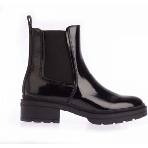 Women's Rocket Dog Iggie Patent Chelsea Boots in Black