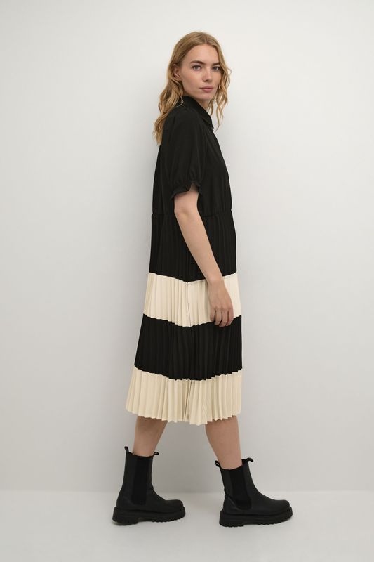 Jurk Relaxed fit black