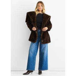 Chocoladebruine premium contrast revers capuchon jas van imitatiebont