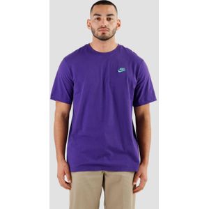 Nike - Sportswear Club - T-shirt - Paars
