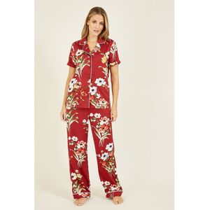 Yumi rode satijnen pyjama met bloemen en contrasterende rand