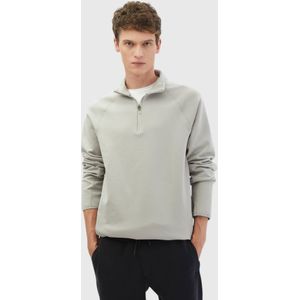 Pull uni à col roulé