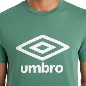 Umbro Heren Stacked Logo T-Shirt (Hemlock)
