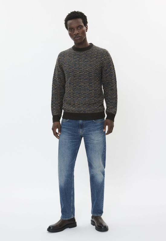 Blauwe gebreide trui met ronde hals