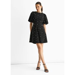 Zwarte mini-jurk met diamanten versiering, pofmouwen en stretchstof