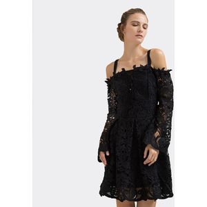 Aangepaste en wijd uitlopende kanten jurk - Off-shoulder - Jurken