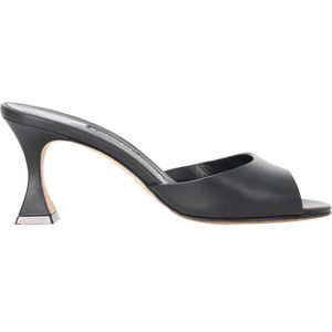 Manolo Blahnik Jadarona Muiltjesandalen in Zwart Leer