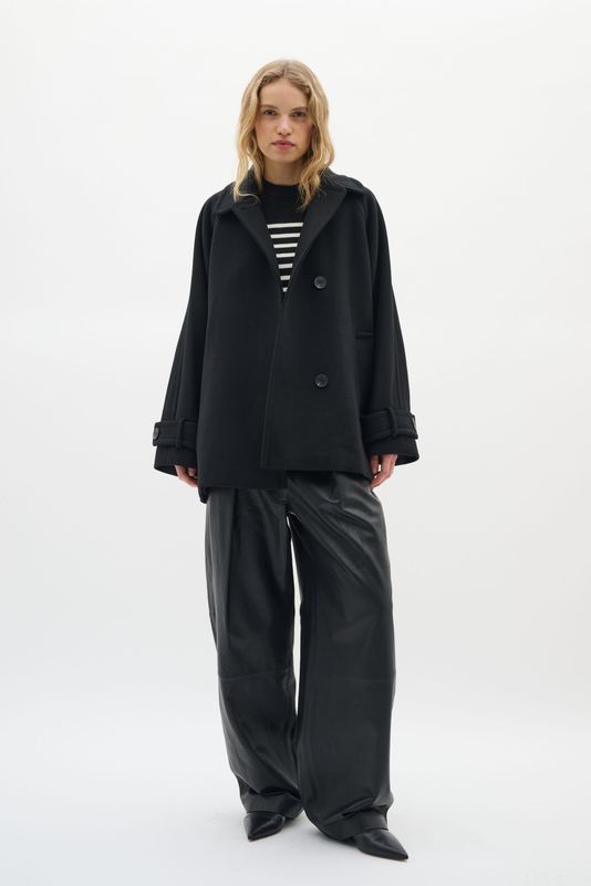 InWear - Zwarte Jas - Dames - Lange Mouwen - Grote Knopen