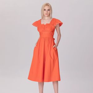 Jurk met ruches en vierkante decolleté