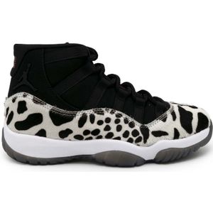 Sneakers Nike Jordan11 Animal Instint Zwart