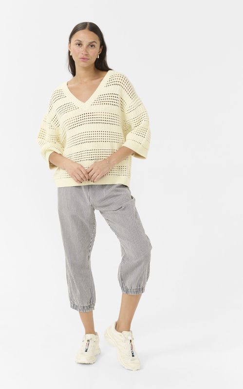 Kaffe - KATeresa - Trui - Ivoor - V-hals - Driekwart Mouw