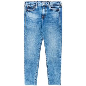 Women's True Religion Collette Slim Straight Leg Jeans in Denim