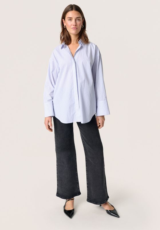 SOAKED IN LUXURY Blouse 'Oriana'  blauw / wit