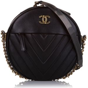 Vintage Chanel Chevron CC Leather Crossbody Bag Black