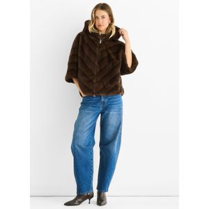 Koffiekleurige cape met capuchon en chevronpatroon van imitatiebont