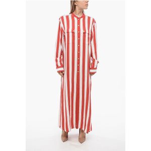 Gestreepte overhemdjurk met juweelknopen in rood