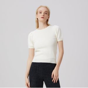 Gebreid topje met korte mouwen en ronde hals