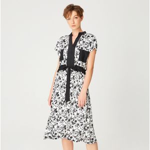 Bi-materiële kleding met monochrome bloemenprint en trekkoordriem