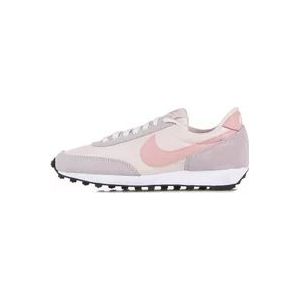Nike Zachte Roze Lage Sneaker voor Dames , Pink , Dames , Maat: 39 EU