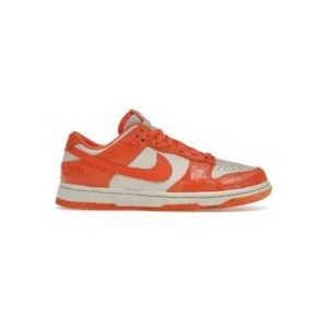 Nike Gescheurde Oranje Lage Sneakers , Multicolor , Dames , Maat: 43 EU