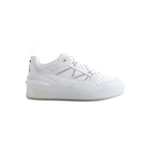 Moncler Witte Leren Sneakers met Geperforeerd Detail , White , Dames , Maat: 35 EU
