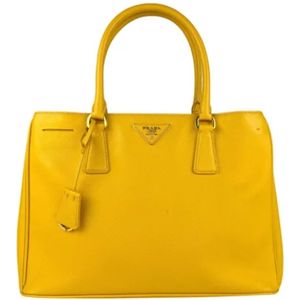 Prada Vintage, Dames, Pre-owned, Geel, Maat: ONE Size Leer,