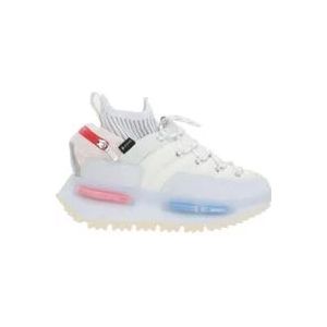 Moncler Witte lage sneakers met Gore-Tex en getextureerd rubber , White , Dames , Maat: 38 EU