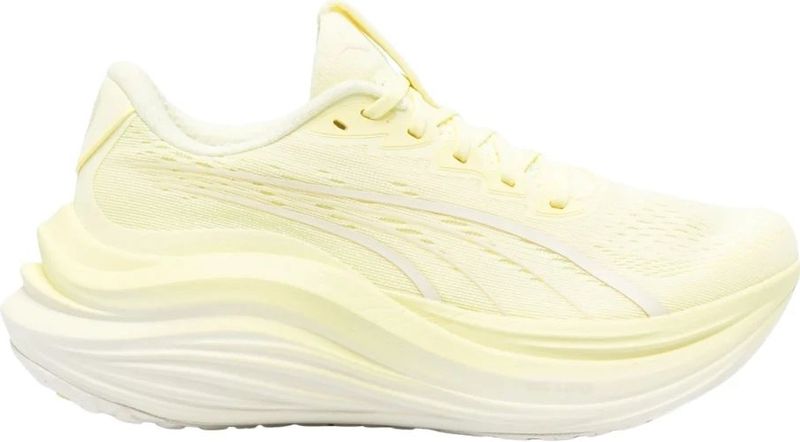 PUMA - MagMax NITRO - Hardloopschoenen - Goud