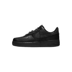 Nike Skin Sneakers - Stijlvol en Comfortabel , Black , Heren , Maat: 39 EU